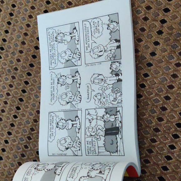 2 Garfield and 1 Grimmzilla book - Picture 7 of 7